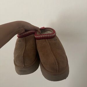 UGG Women's Tazz Chestnut SZ 9